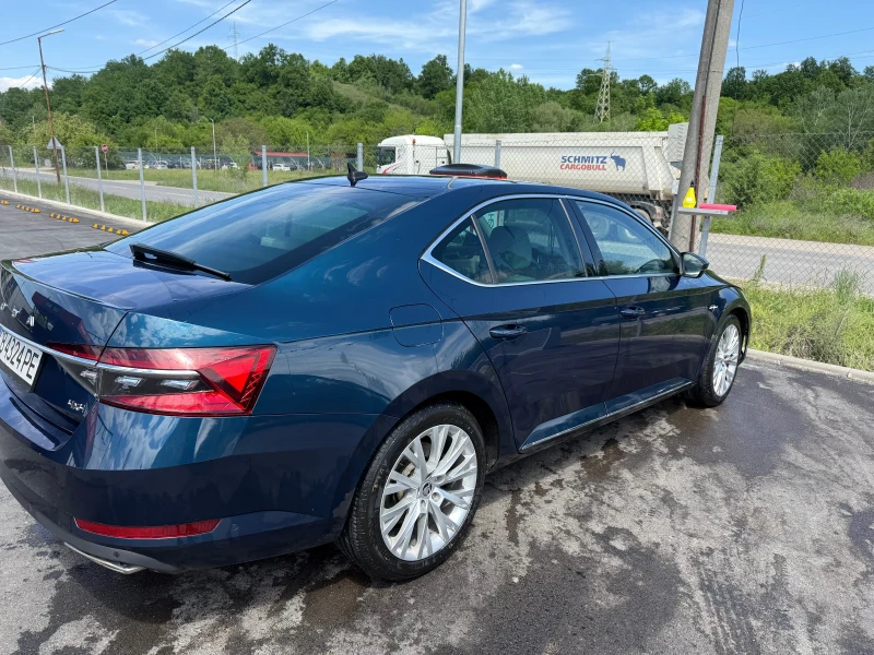 Skoda Superb, снимка 5 - Автомобили и джипове - 52353310
