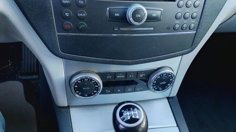Mercedes-Benz C 220 2.2 цдй авангард, снимка 9 - Автомобили и джипове - 52516398