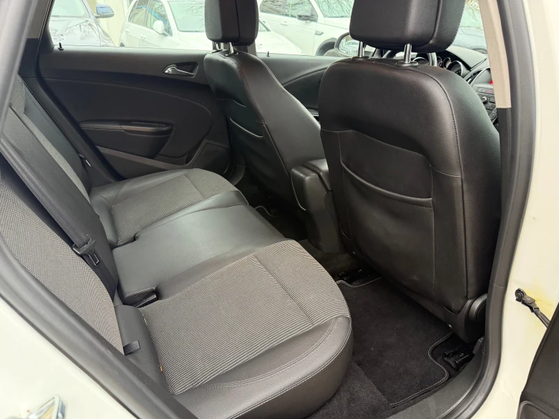 Opel Astra 1.6CDTI - 110к.с., снимка 14 - Автомобили и джипове - 52639804