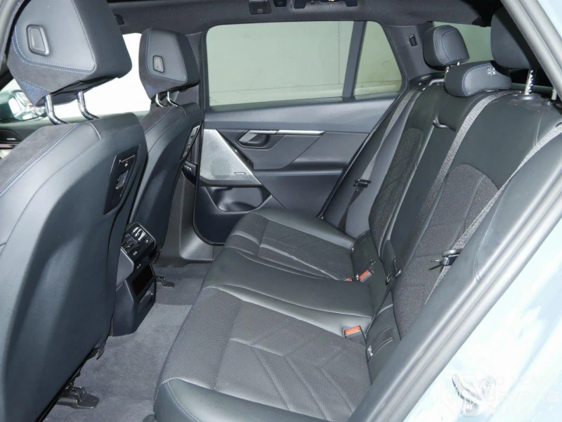 BMW i5 40 eDrive Touring, снимка 8 - Автомобили и джипове - 52669292