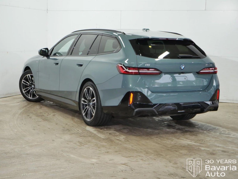 BMW i5 40 eDrive Touring, снимка 2 - Автомобили и джипове - 52669292