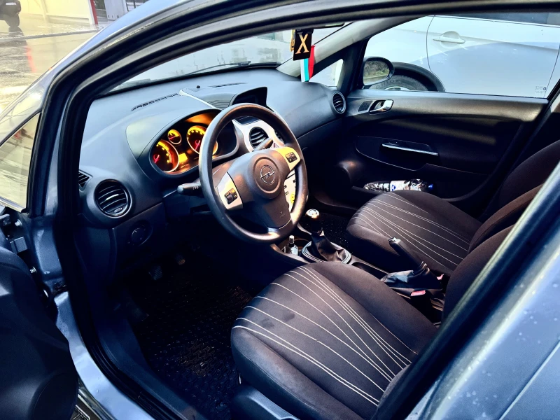 Opel Corsa 1.4 , снимка 6 - Автомобили и джипове - 53296923