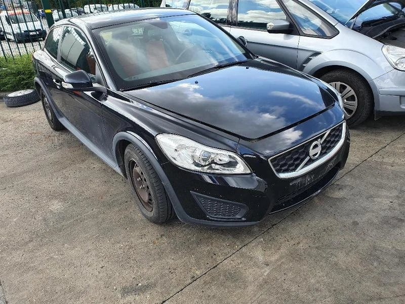 Volvo C30 1.6 D, снимка 3 - Автомобили и джипове - 48320286