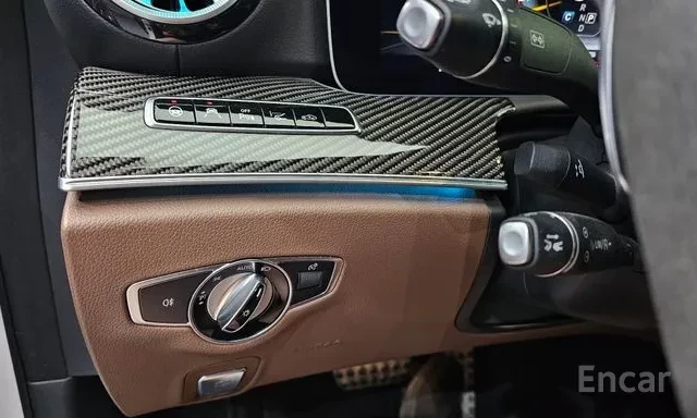 Mercedes-Benz E 63 AMG 4MATIC+ , снимка 14 - Автомобили и джипове - 55773336