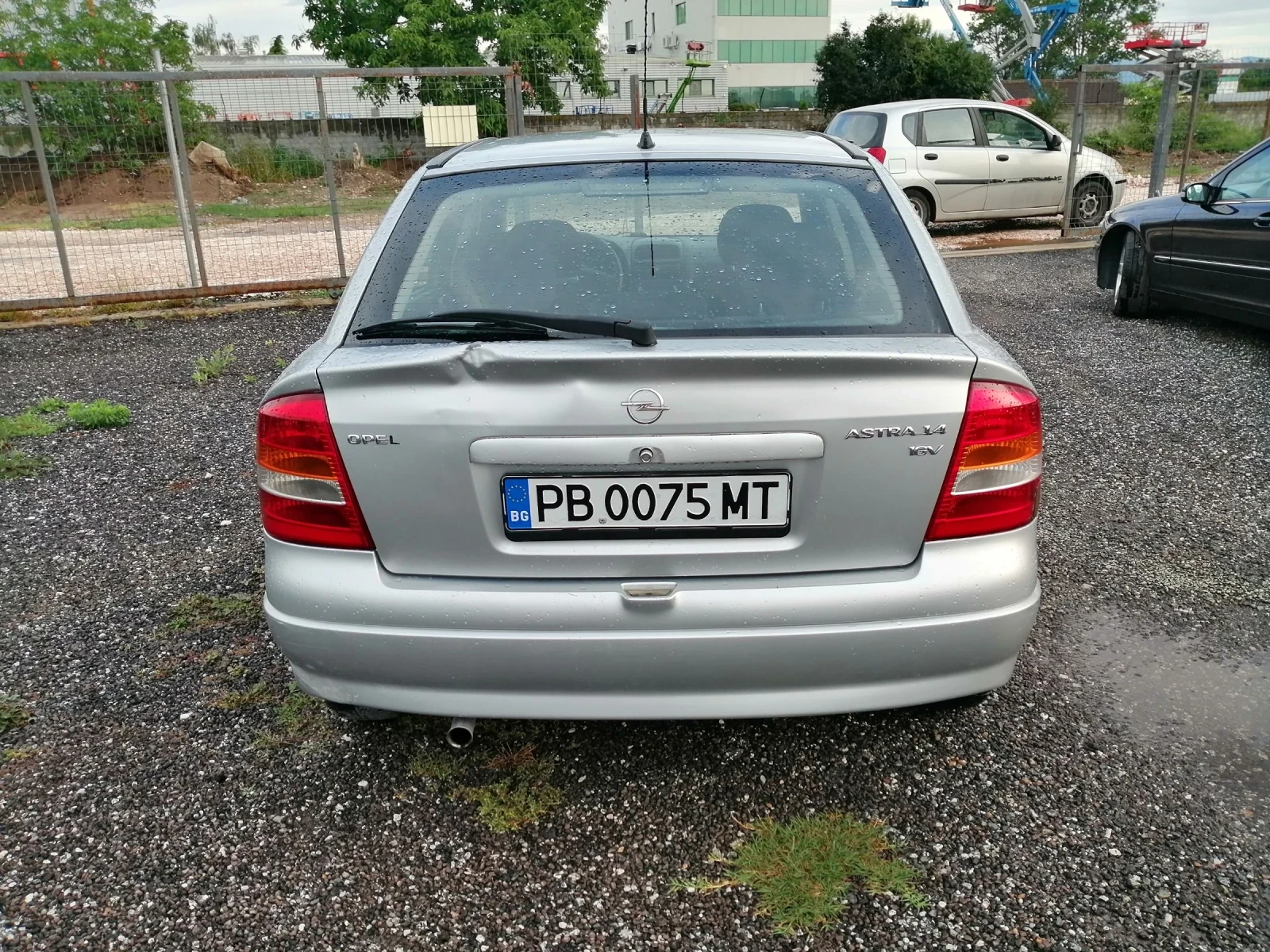 Opel Astra 1.4i КЛИМА 90кс - изображение 6