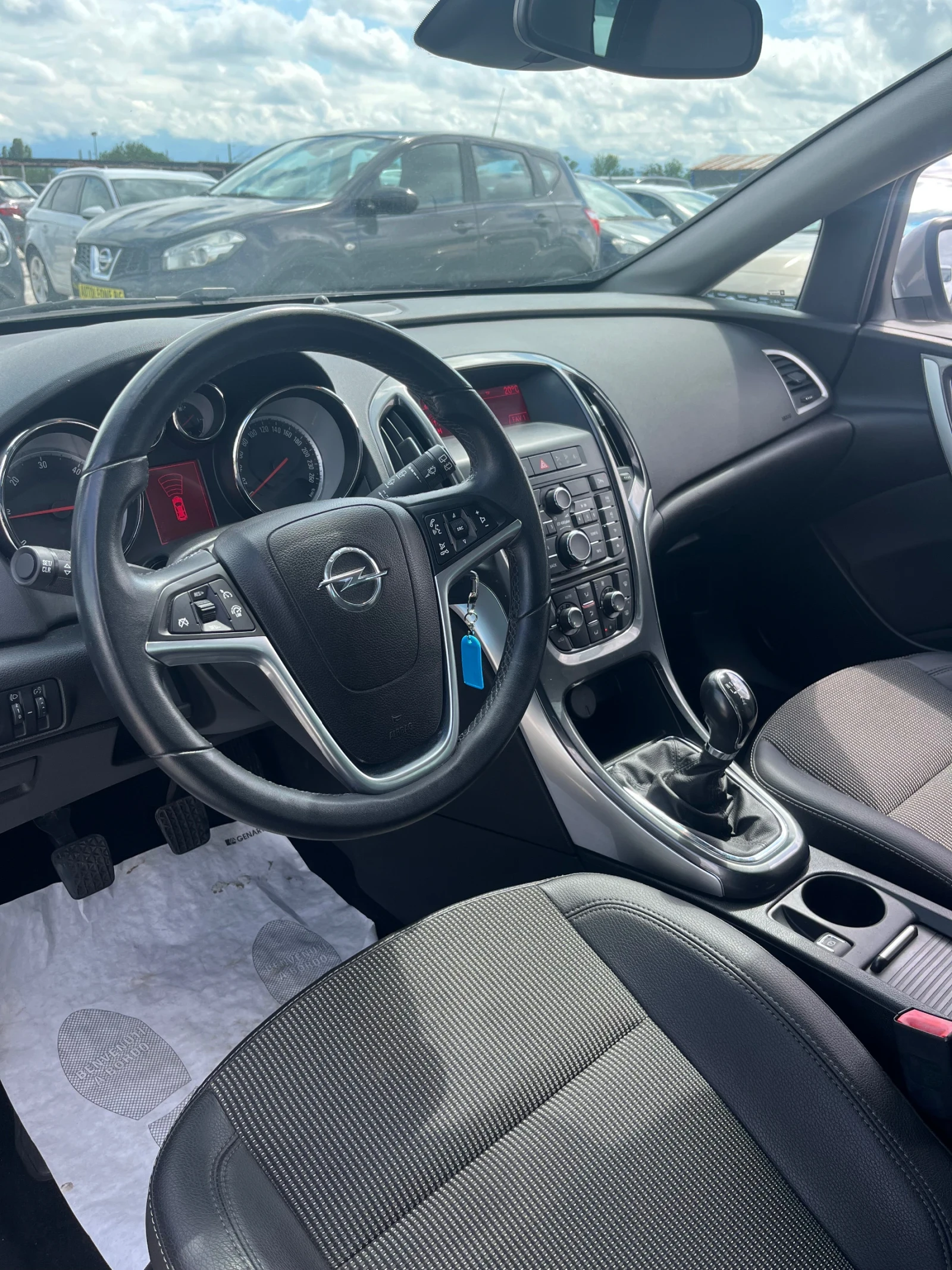 Opel Astra 1.7 CDTi COSMO - изображение 7