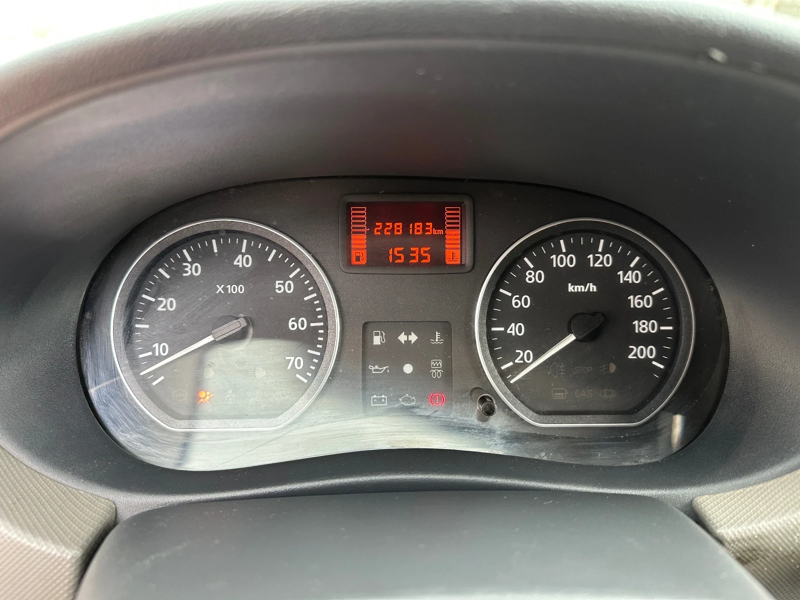 Dacia Sandero 1.2 - изображение 7