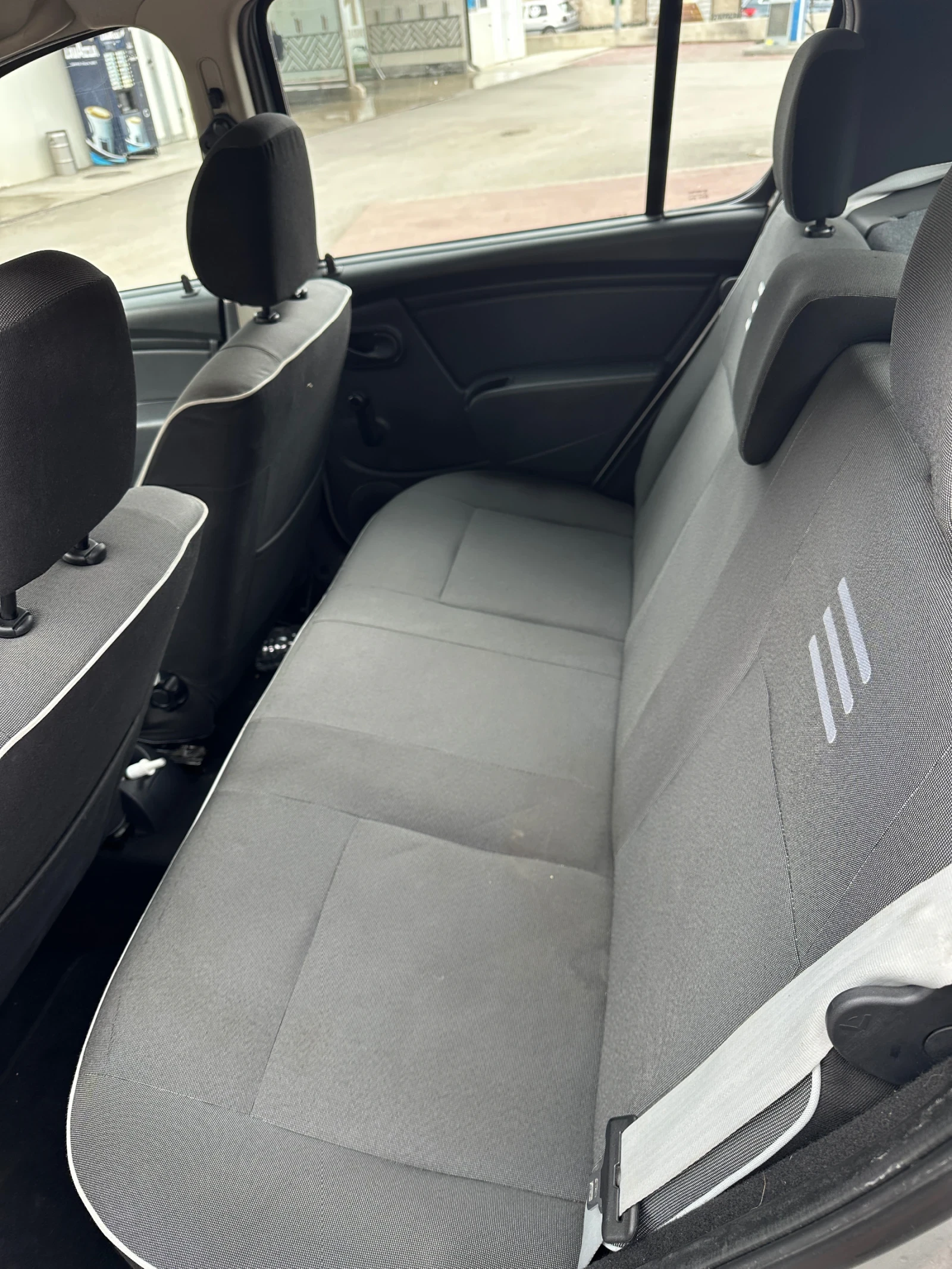 Dacia Sandero 1.2 - изображение 10