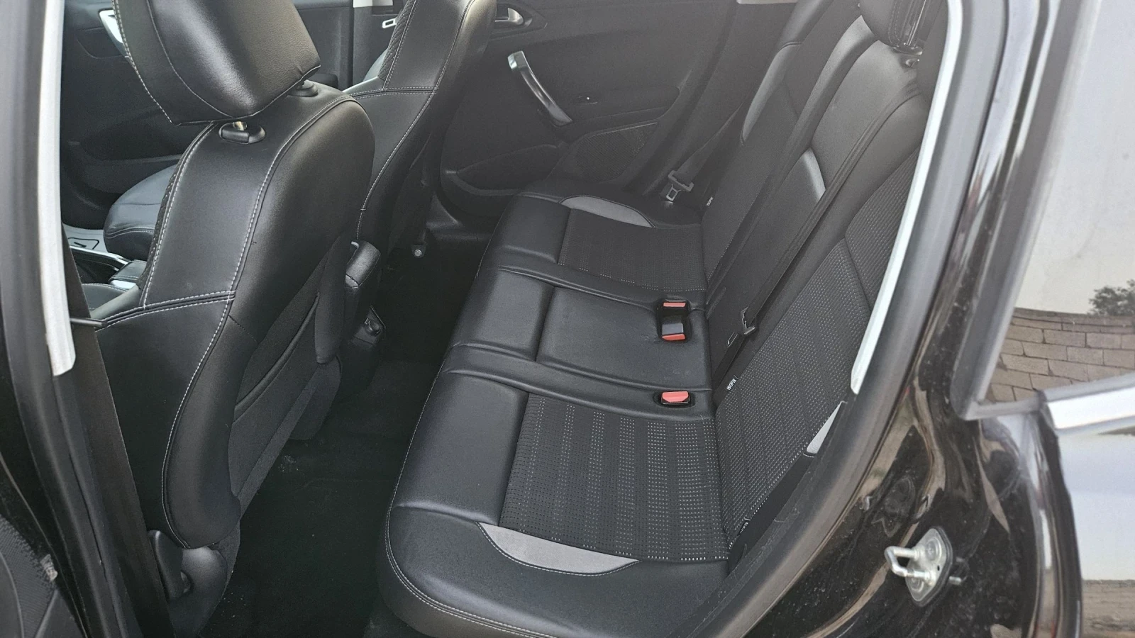 Peugeot 2008 1.6 E-HDI  - изображение 10