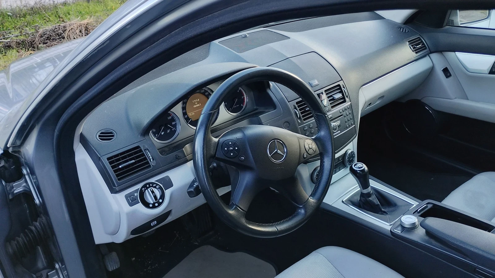 Mercedes-Benz C 220 2.2   | Mobile.bg   7