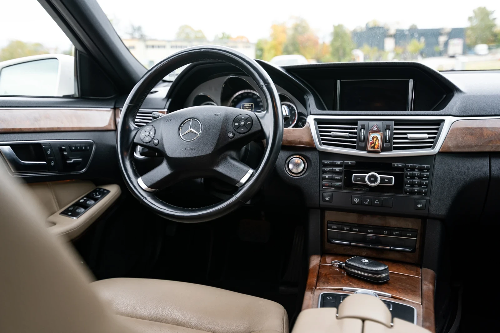 Mercedes-Benz E 300  4matic 3.5 W212 BlueEfficiency  | Mobile.bg � ����������� 11