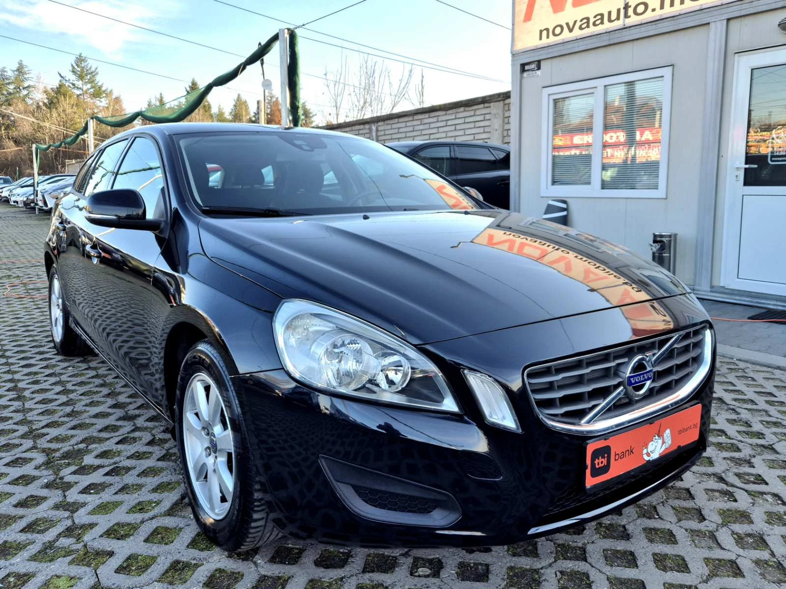 Volvo V60 1.6D-11.2012г - изображение 5