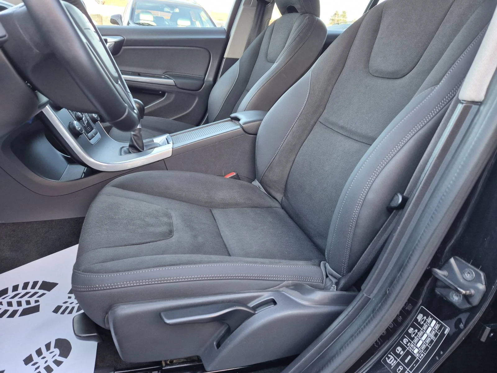 Volvo V60 1.6D-11.2012г - изображение 7