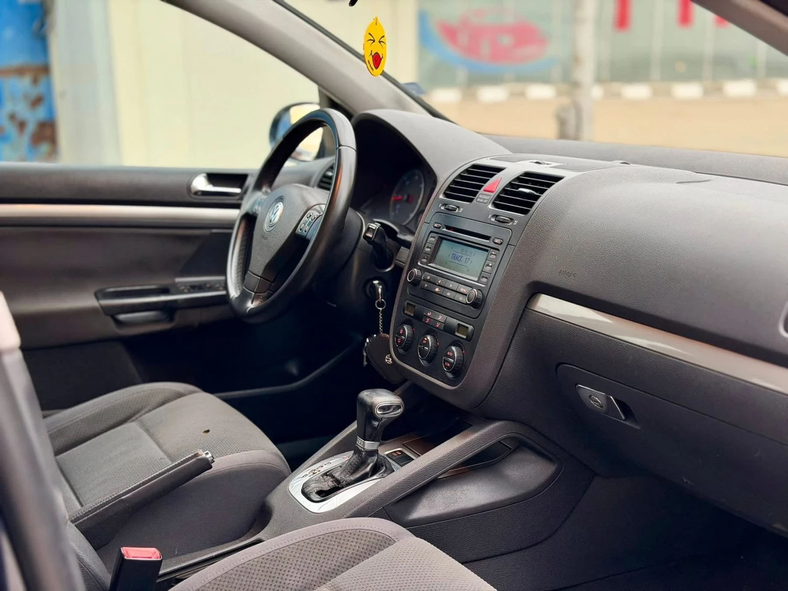 VW Golf 2.0  ДИЗЕЛ АВТОМАТИК  - изображение 6