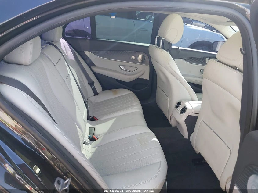 Mercedes-Benz E 350 2.0L I-4 DI, DOHC, VVT, TURBO, 255HP Rear Wheel, снимка 8 - Автомобили и джипове - 53830403