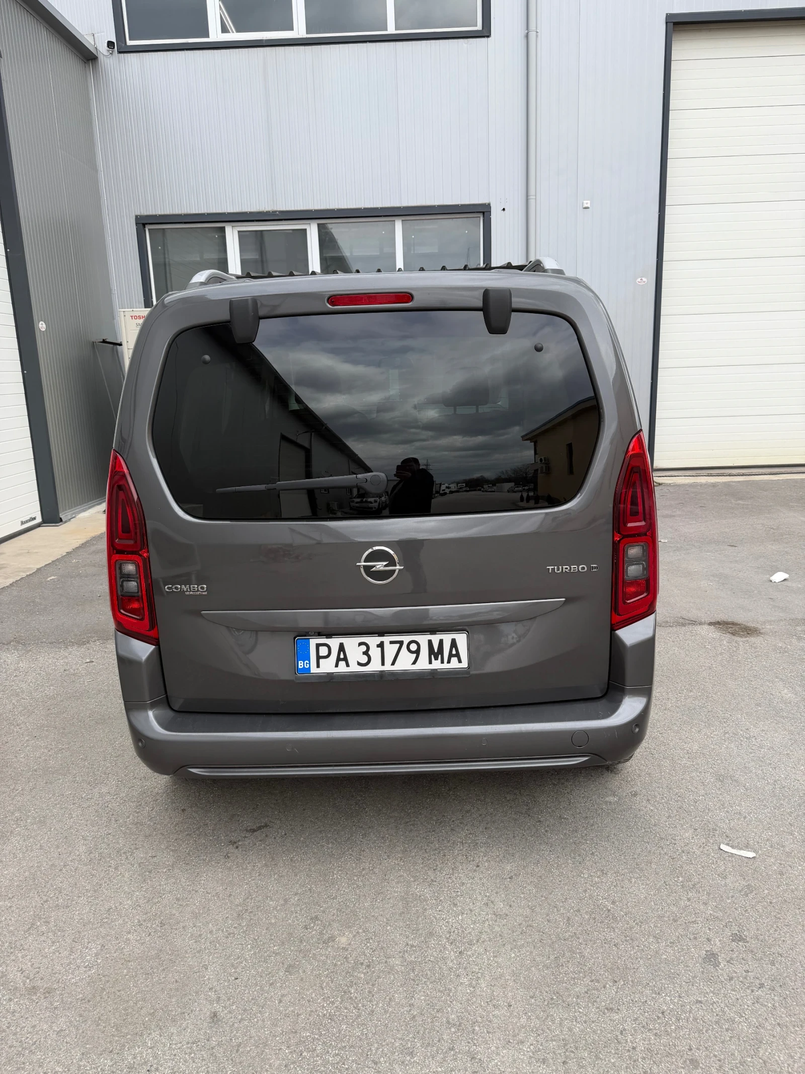 Opel Combo, снимка 2 - Автомобили и джипове - 53935234