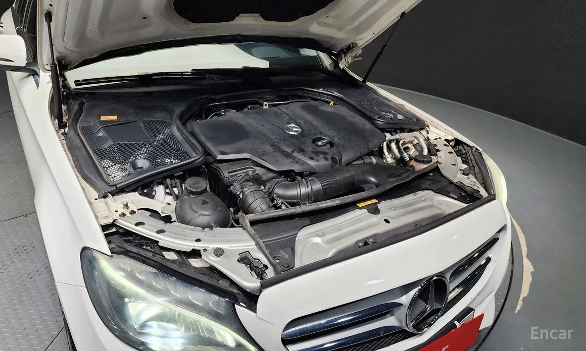 Mercedes-Benz C 220, снимка 6 - Автомобили и джипове - 54310697