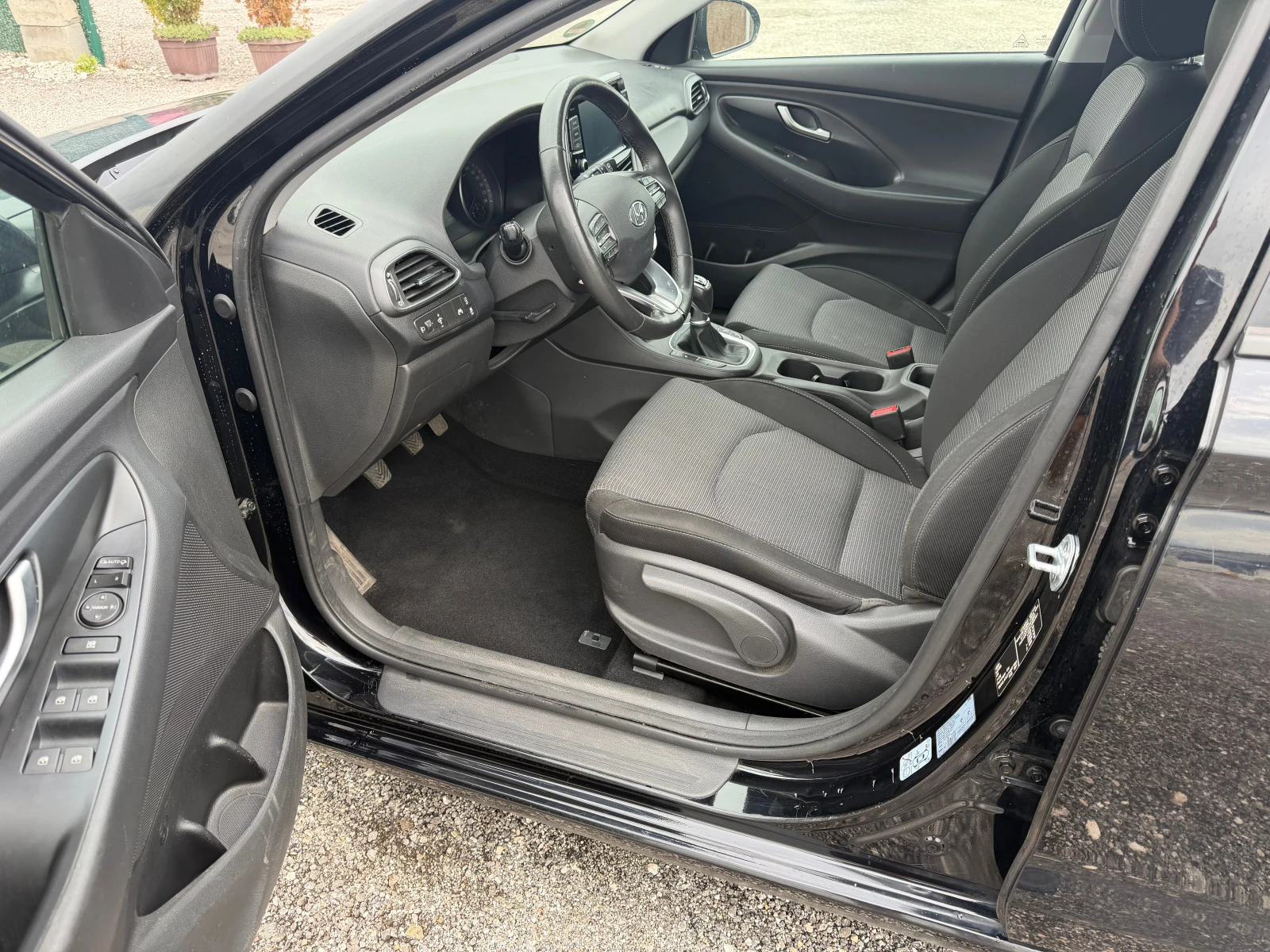 Hyundai I30 1.4 MPI* NAVI* CAMERA* LED, снимка 6 - Автомобили и джипове - 54748583