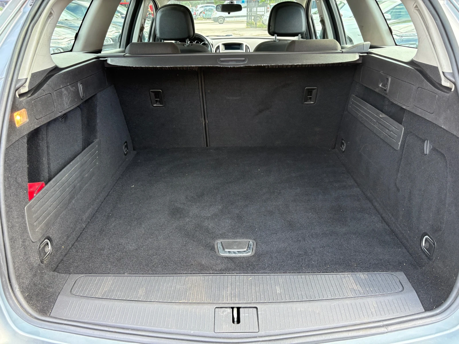 Opel Astra SPORTS TOURER, снимка 10 - Автомобили и джипове - 54766312