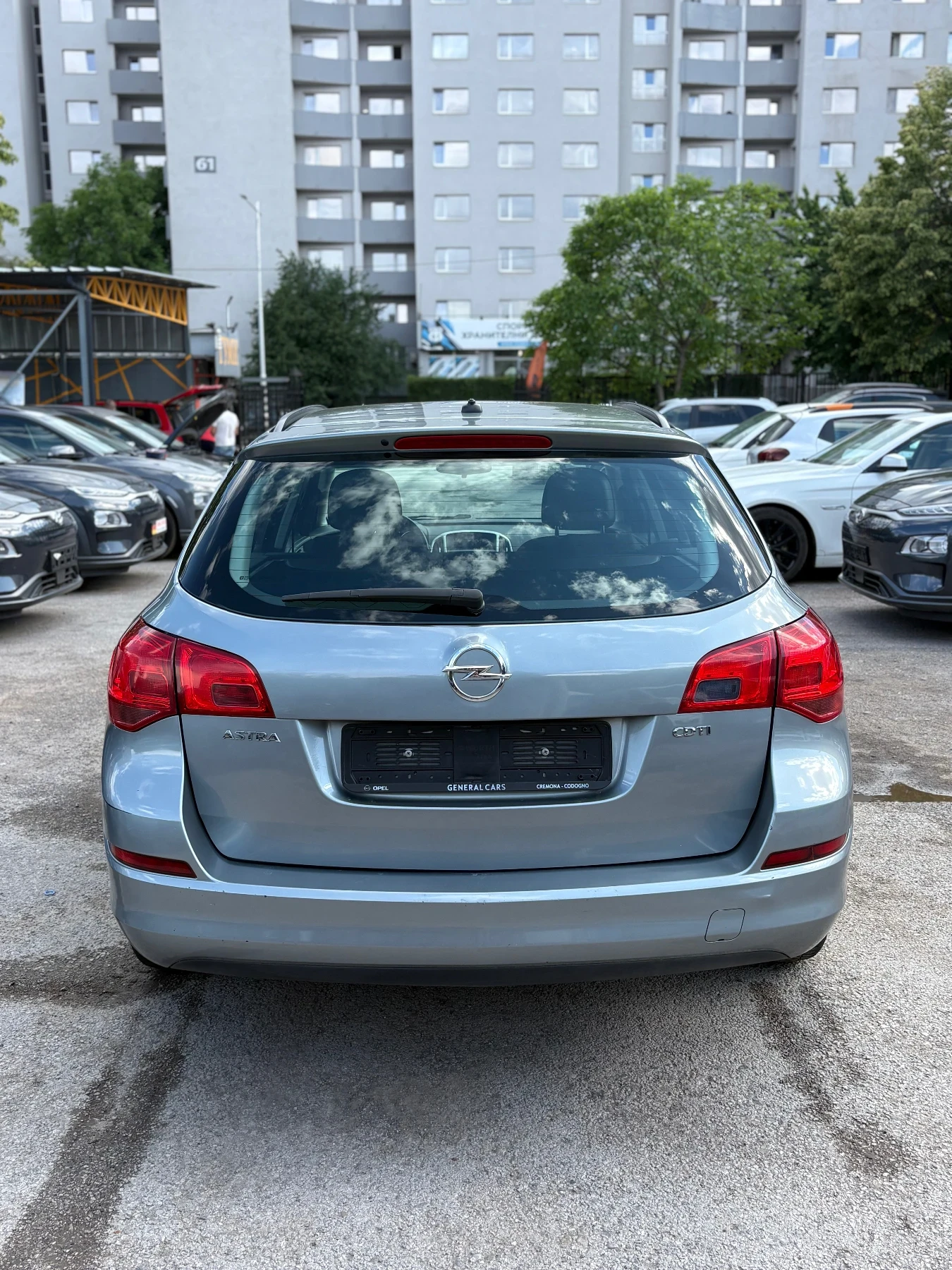 Opel Astra SPORTS TOURER, снимка 4 - Автомобили и джипове - 54766312