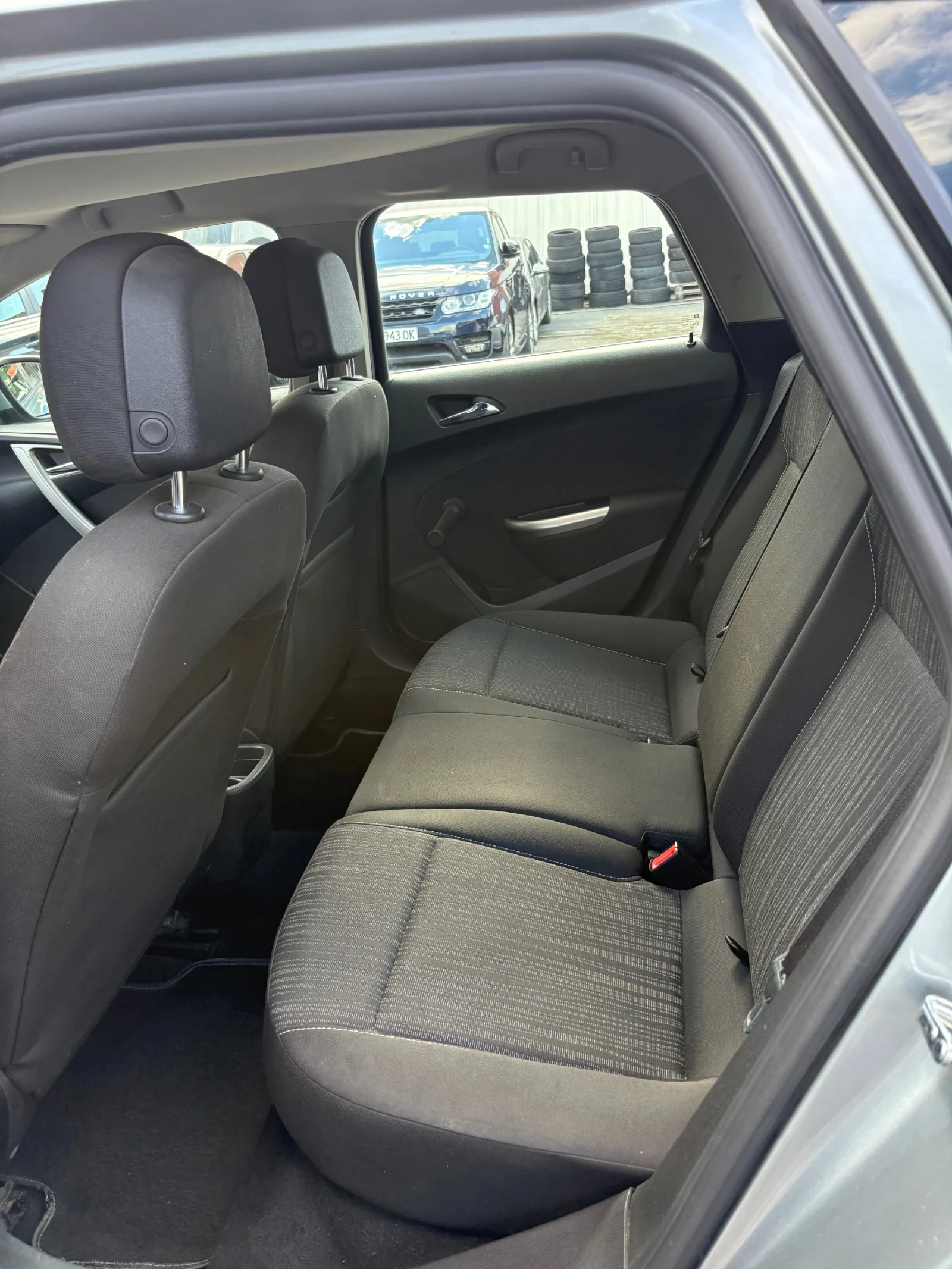 Opel Astra SPORTS TOURER, снимка 8 - Автомобили и джипове - 54766312