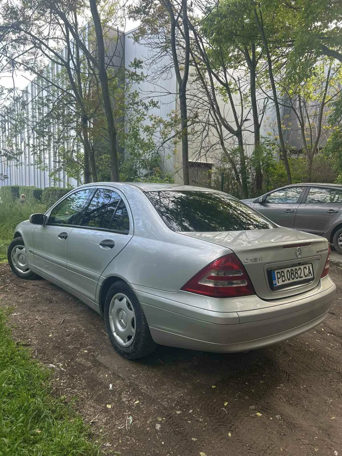 Mercedes-Benz C 180 Kompressor, снимка 2 - Автомобили и джипове - 54986406
