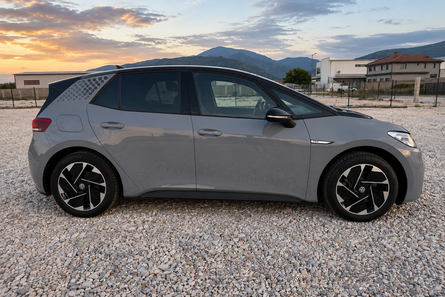 VW ID.3 PRO.ЛИЗИНГ 20% ПЪРВОНАЧАЛНА ВНОСКА, снимка 4 - Автомобили и джипове - 55391223