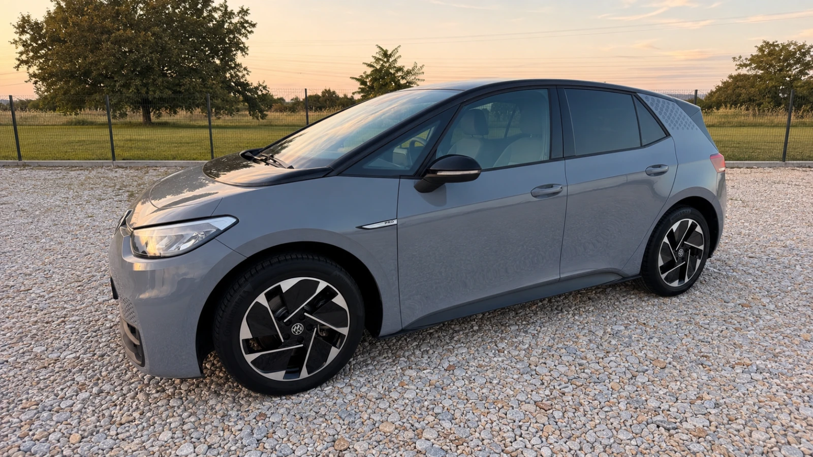 VW ID.3 PRO.ЛИЗИНГ 20% ПЪРВОНАЧАЛНА ВНОСКА, снимка 3 - Автомобили и джипове - 55391223