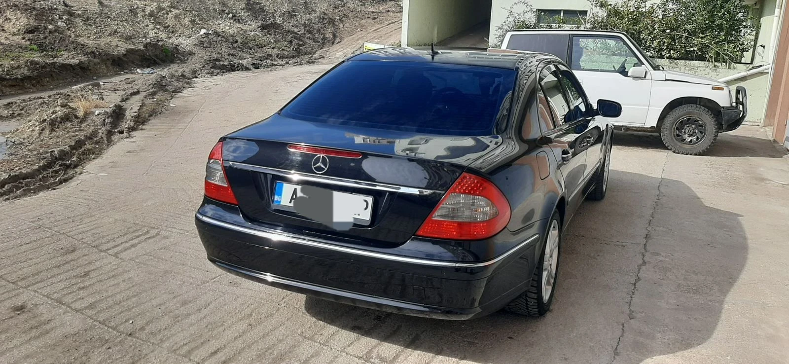 Mercedes-Benz E 500, снимка 5 - Автомобили и джипове - 55791187