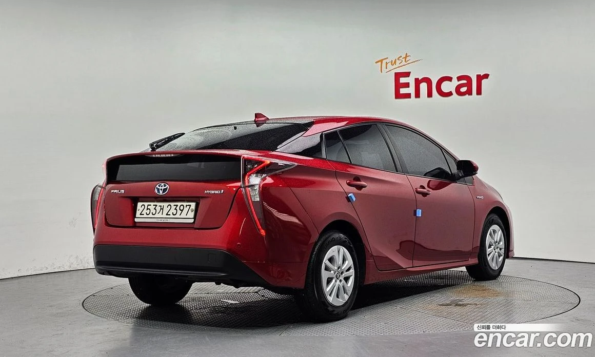 Toyota Prius 1.8 E, снимка 2 - Автомобили и джипове - 56123256