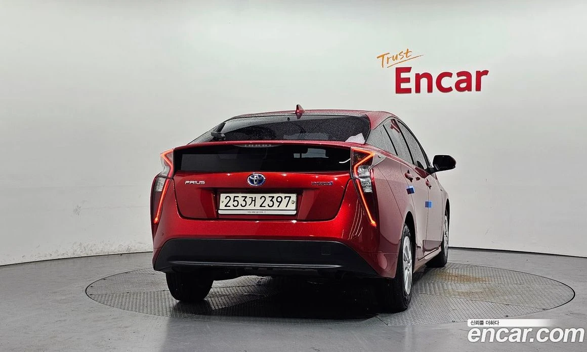 Toyota Prius 1.8 E, снимка 4 - Автомобили и джипове - 56123256