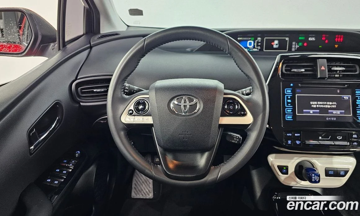 Toyota Prius 1.8 E, снимка 12 - Автомобили и джипове - 56123256