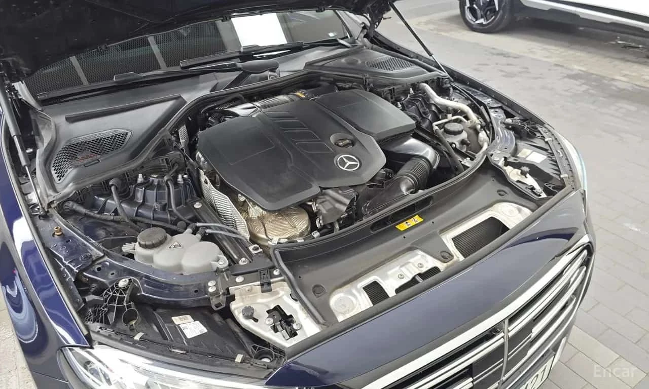 Mercedes-Benz E 220 E220d 4MATIC Exclusive, снимка 6 - Автомобили и джипове - 56239131