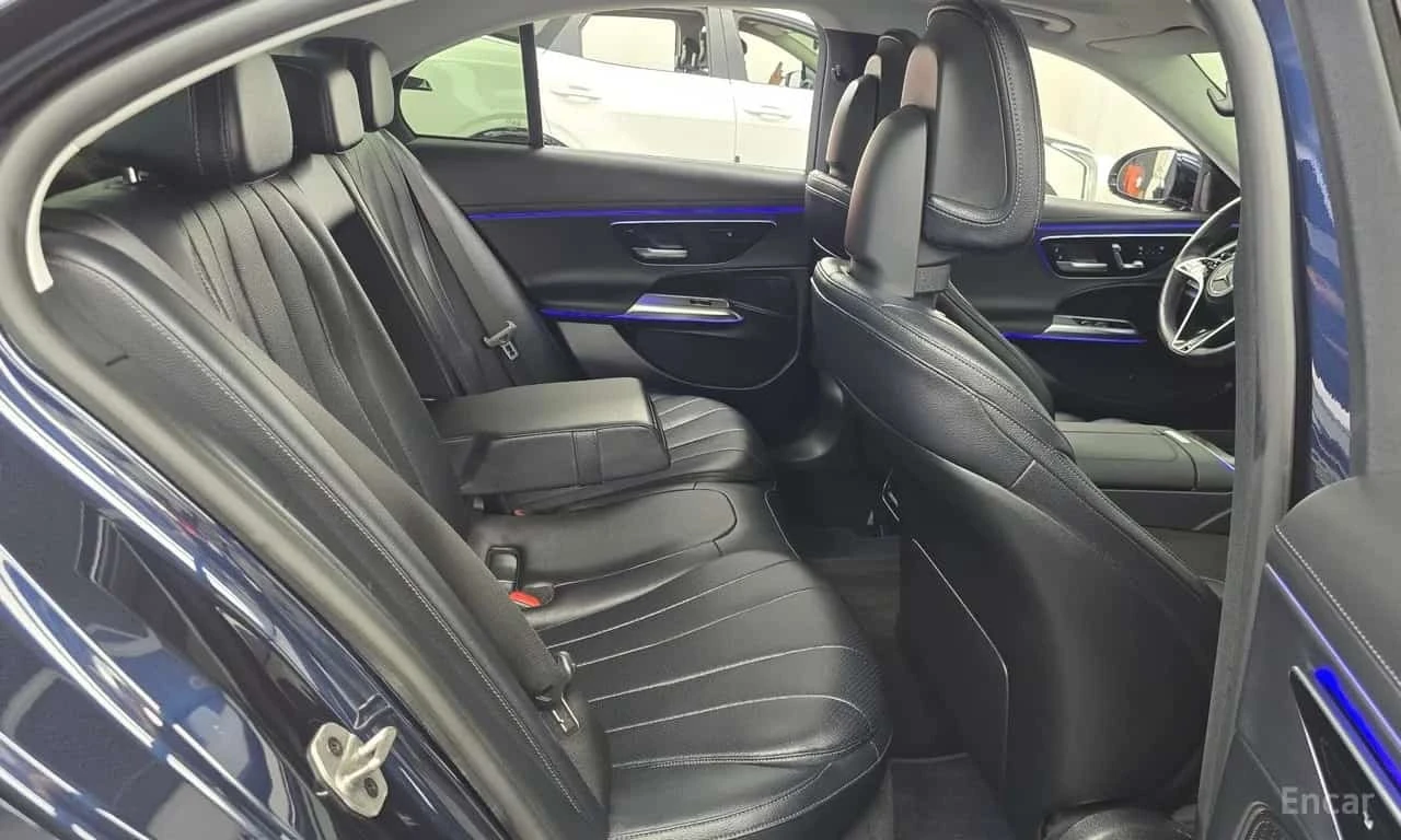 Mercedes-Benz E 220 E220d 4MATIC Exclusive, снимка 11 - Автомобили и джипове - 56239131