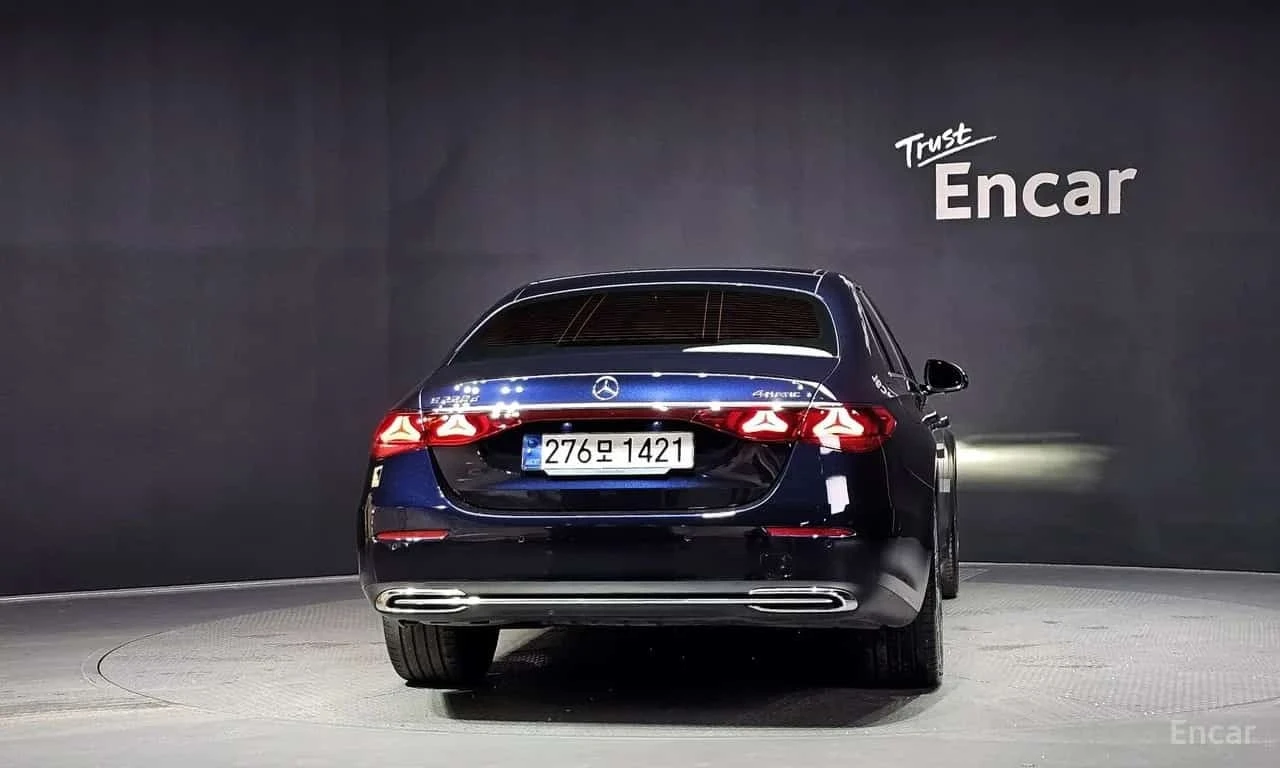 Mercedes-Benz E 220 E220d 4MATIC Exclusive, снимка 4 - Автомобили и джипове - 56239131