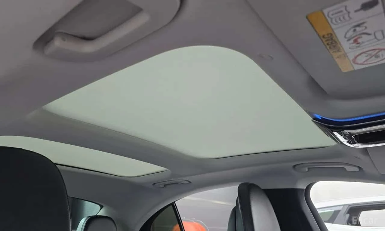 Mercedes-Benz E 220 E220d 4MATIC Exclusive, снимка 17 - Автомобили и джипове - 56239131