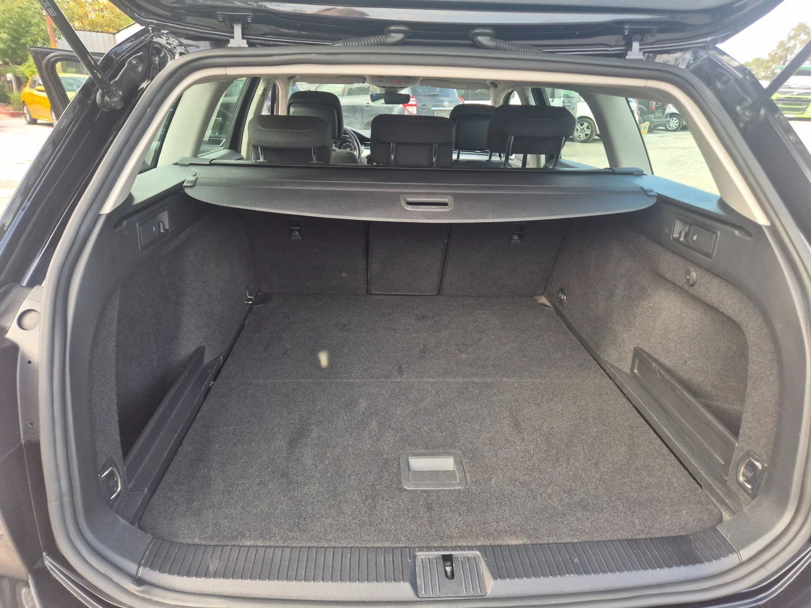 VW Passat  2.0, 122k.c., 85457 км. реални, снимка 9 - Автомобили и джипове - 56719428