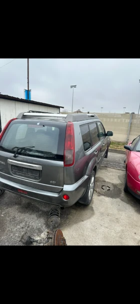 Nissan X-trail На части, снимка 3