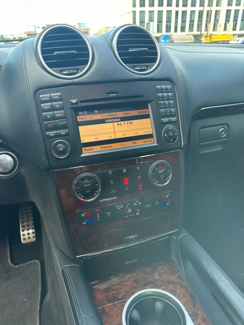 Mercedes-Benz ML 63 AMG TOP* СМЕНЕНА ВЕРИГА* , снимка 12 - Автомобили и джипове - 52449308