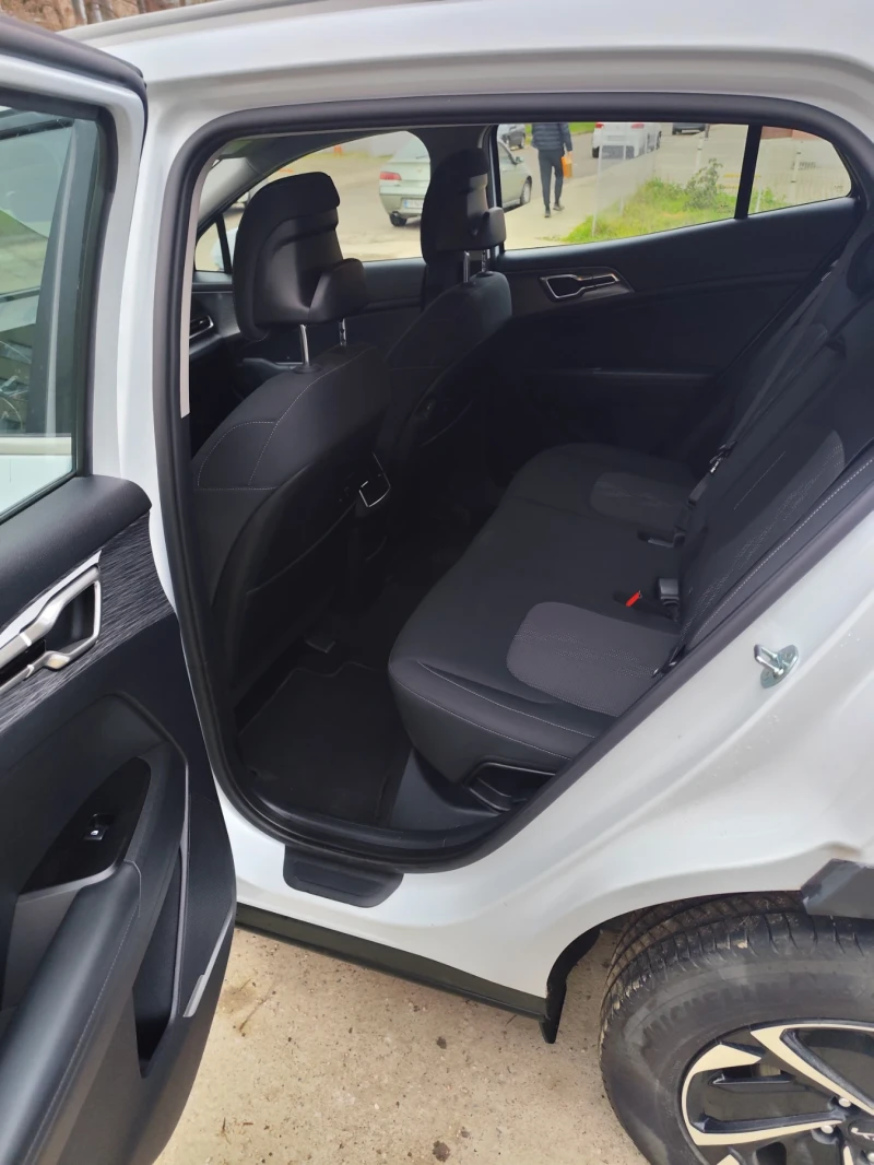 Kia Sportage, снимка 7 - Автомобили и джипове - 52882100