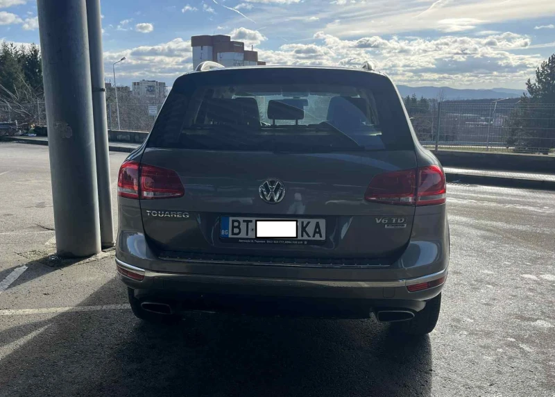 VW Touareg, снимка 2 - Автомобили и джипове - 53111945