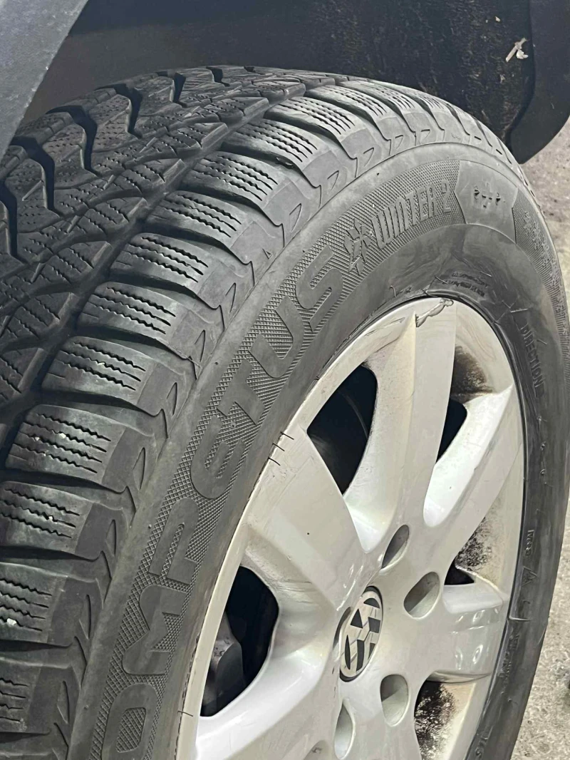 VW Touareg, снимка 8 - Автомобили и джипове - 53111945