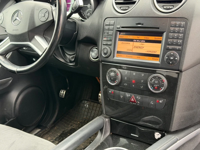 Mercedes-Benz ML 350 Keyless Go / DISTRONIC / PODGREV / BLIND ASISST, снимка 7 - Автомобили и джипове - 53297998