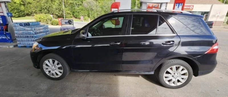 Mercedes-Benz ML 350 BlueTec * Черен Салон * Подгреви * Carfax * , снимка 4 - Автомобили и джипове - 53437564