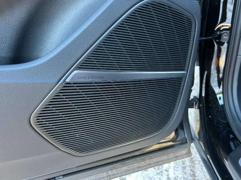 Audi SQ7 * BANG & OLUFSEN * 360* ОБДУХВАНЕ, снимка 11 - Автомобили и джипове - 53602882