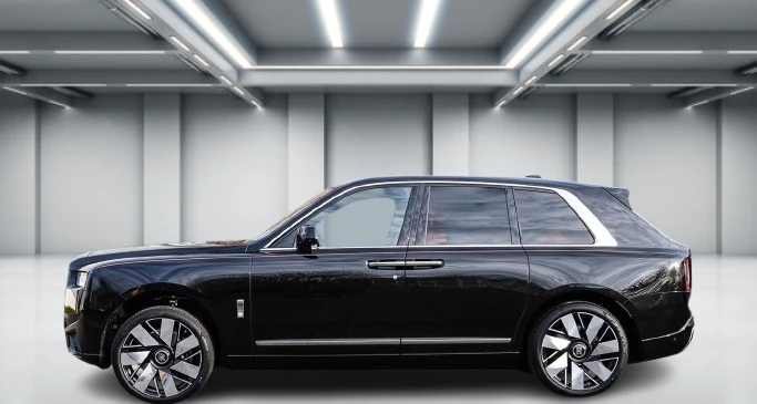 Rolls-Royce Cullinan = NEW = Shooting Star Roof Гаранция, снимка 4 - Автомобили и джипове - 55089320