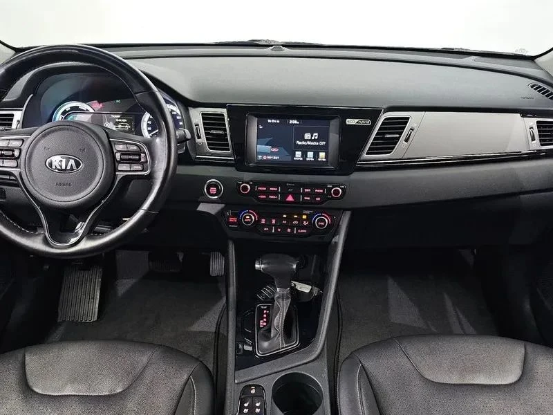 Kia Niro, снимка 7 - Автомобили и джипове - 56727327