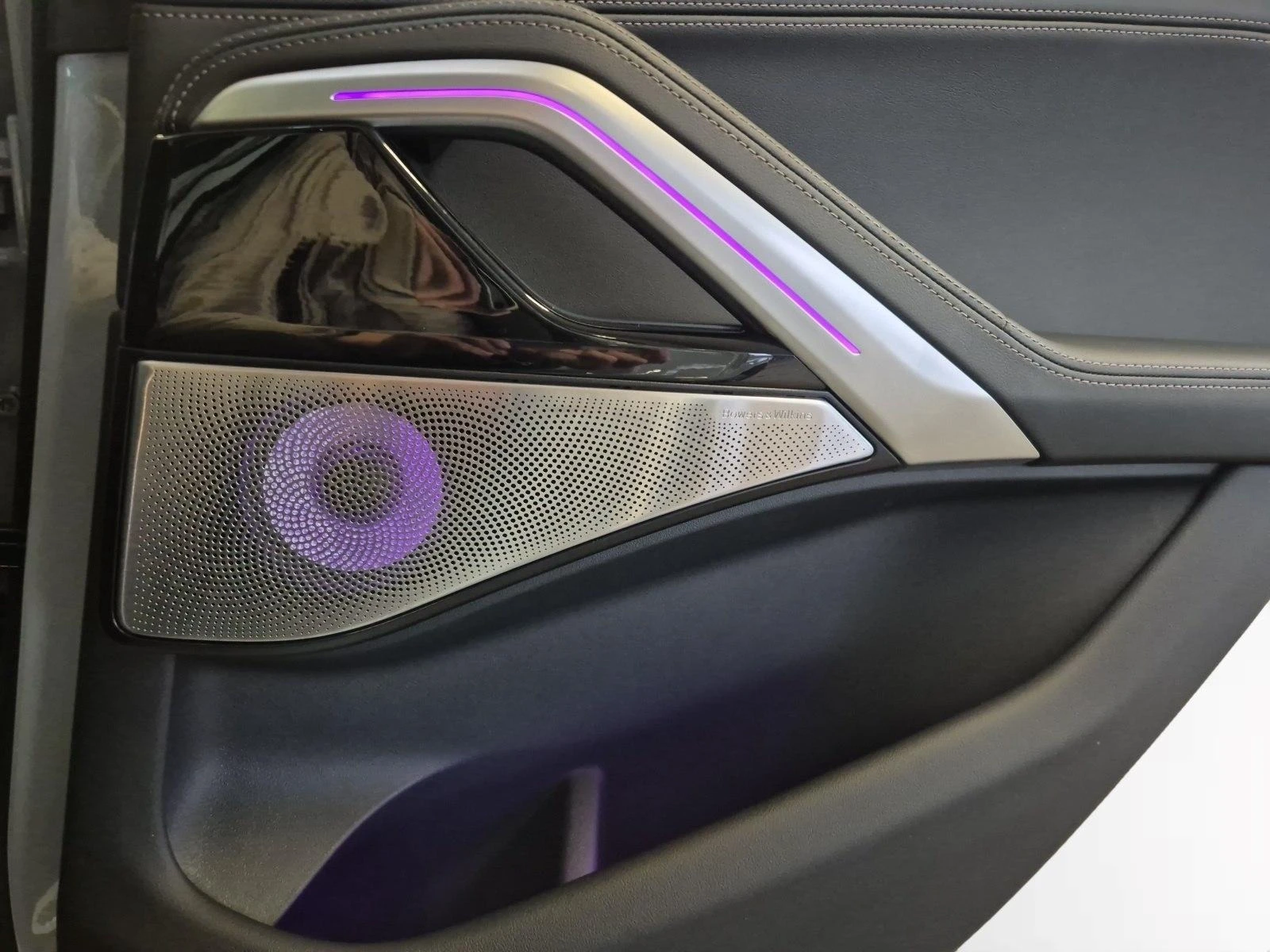 BMW X6 M60i/xDrive/SHADOW/PANO/B&W/360/LED/ | Mobile.bg � ����������� 15