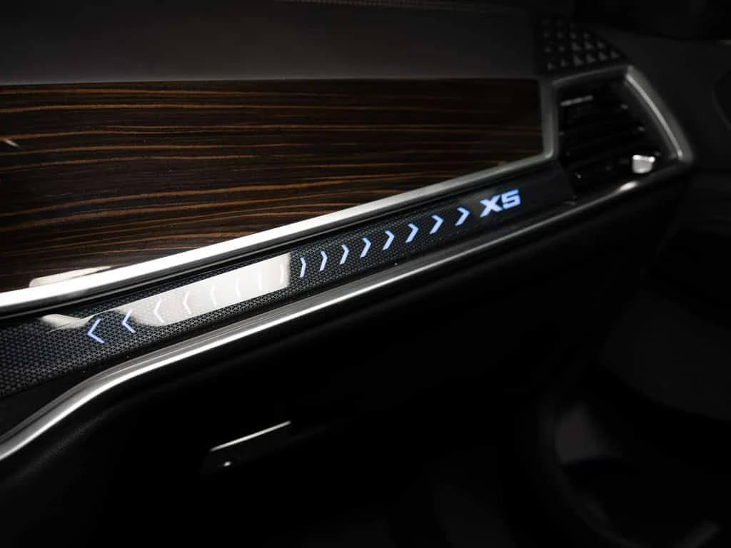 BMW X5 * XDRIVE40I | WOOD TRIM | PREMIUM PKG * CARFAX * Ц, снимка 15 - Автомобили и джипове - 53846532