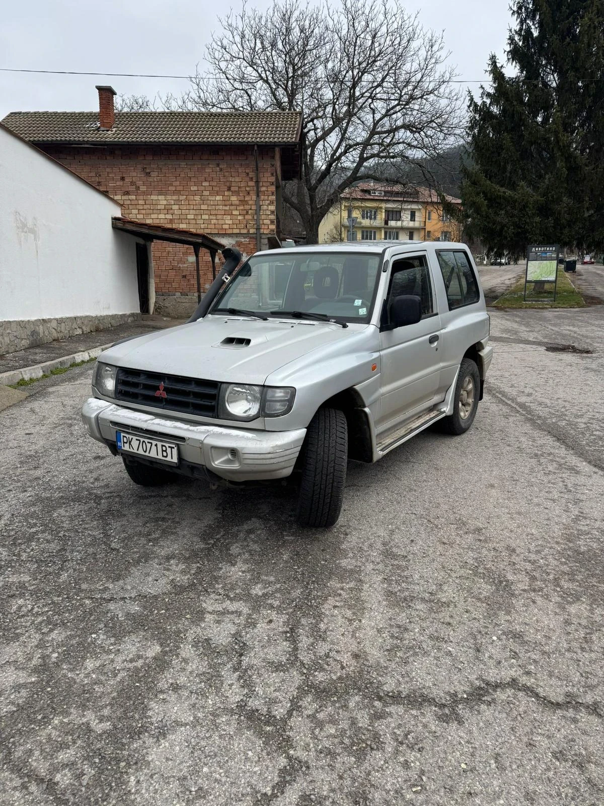Mitsubishi Pajero 2.5 TDi, снимка 8 - Автомобили и джипове - 54007980